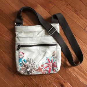 Thirty-one Crossbody flowered purse/bag